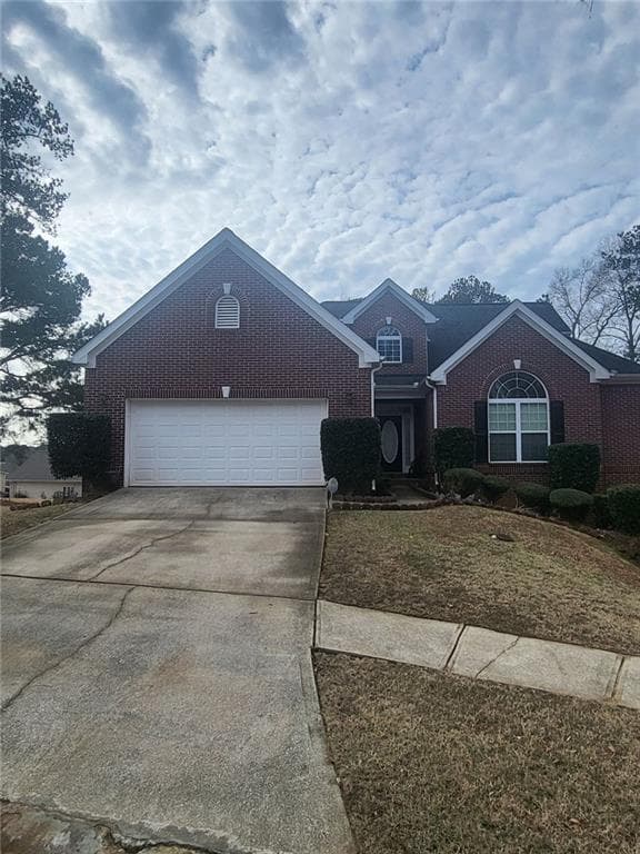 4 bedroom, 4 bathroom single family residence sold at 633 Herron Court, Fairburn, GA 30213
