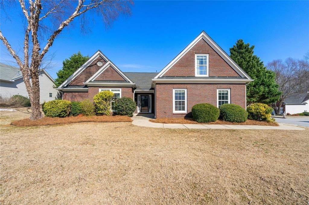 3 bedroom, 3 bathroom single family residence sold at 2955 VICTORIA PARK Drive, Buford, GA 30519