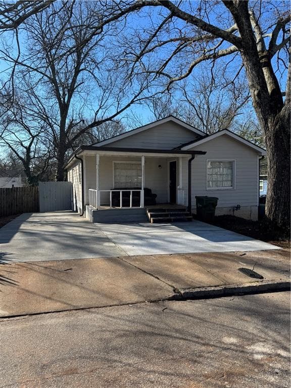 6 bedroom, 3 bathroom single family residence sold at 109 Thirkield Avenue, Atlanta, GA 30315