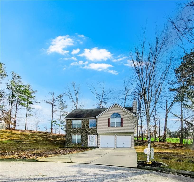 3 bedroom, 2 bathroom single family residence sold at 6921 Foxmoor Way, Douglasville, GA 30134