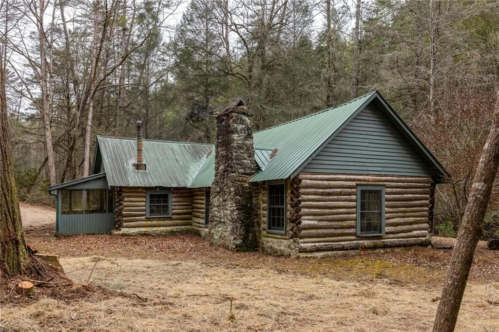 2 bedroom, 1 bathroom single family residence sold at 101 Nellies Big Fish Road, Suches, GA 30572
