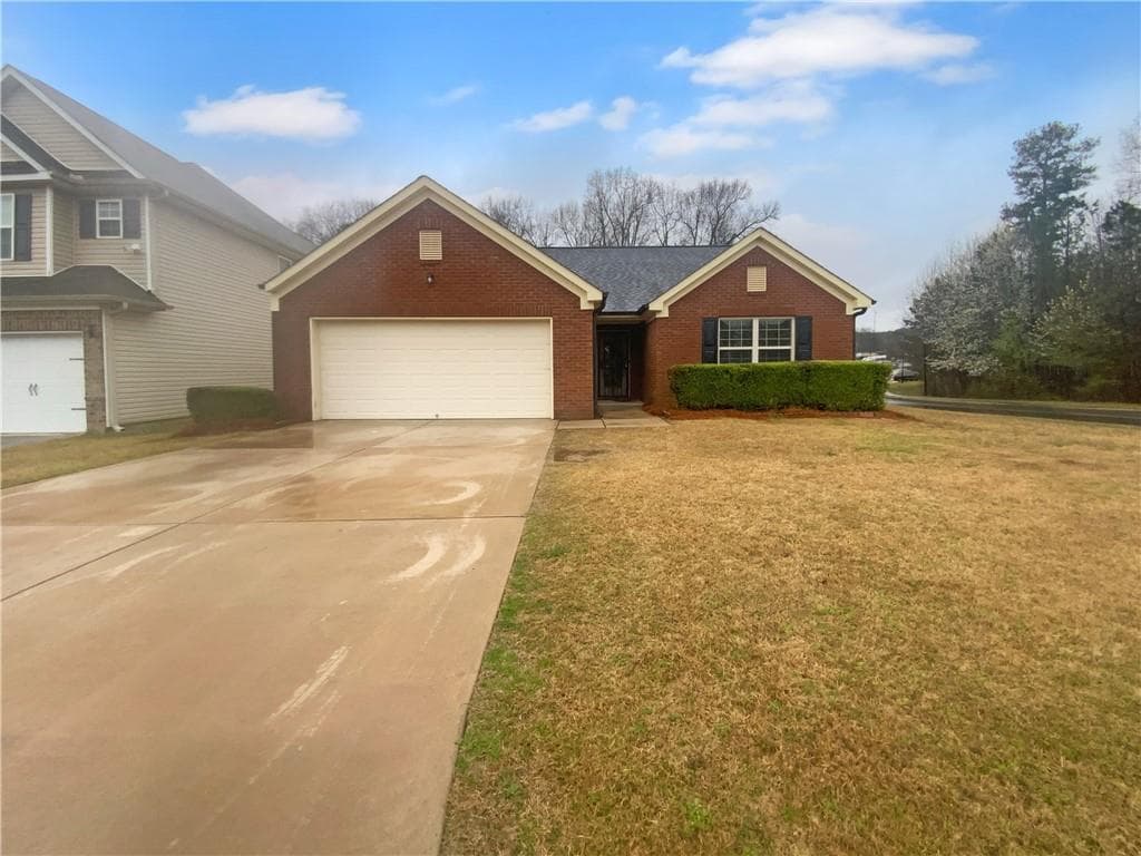 3 bedroom, 2 bathroom single family residence sold at 5158 Summersun Drive, Morrow, GA 30260