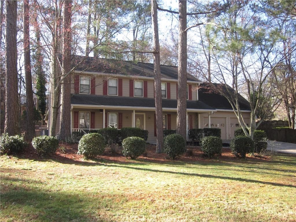 3 bedroom, 4 bathroom, 3,233 sq ft single family residence sold at 9165 Eves Circle, Roswell, GA 30076