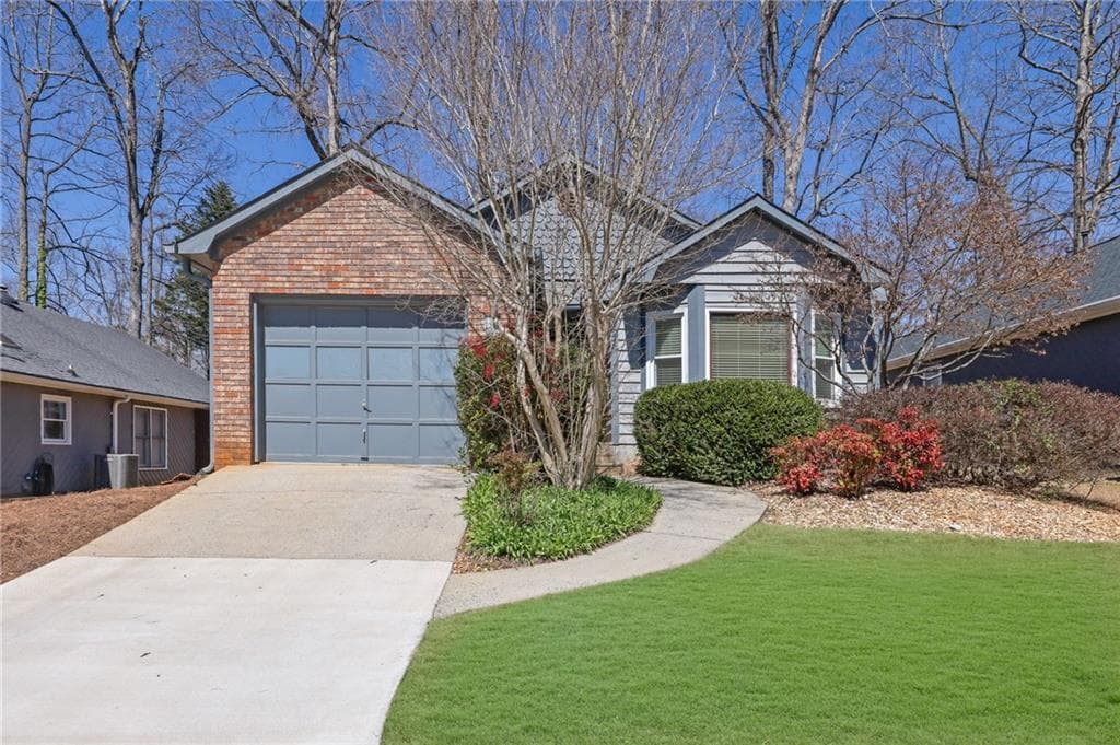 2 bedroom, 2 bathroom single family residence sold at 1121 Capital Club Circle, Brookhaven, GA 30319