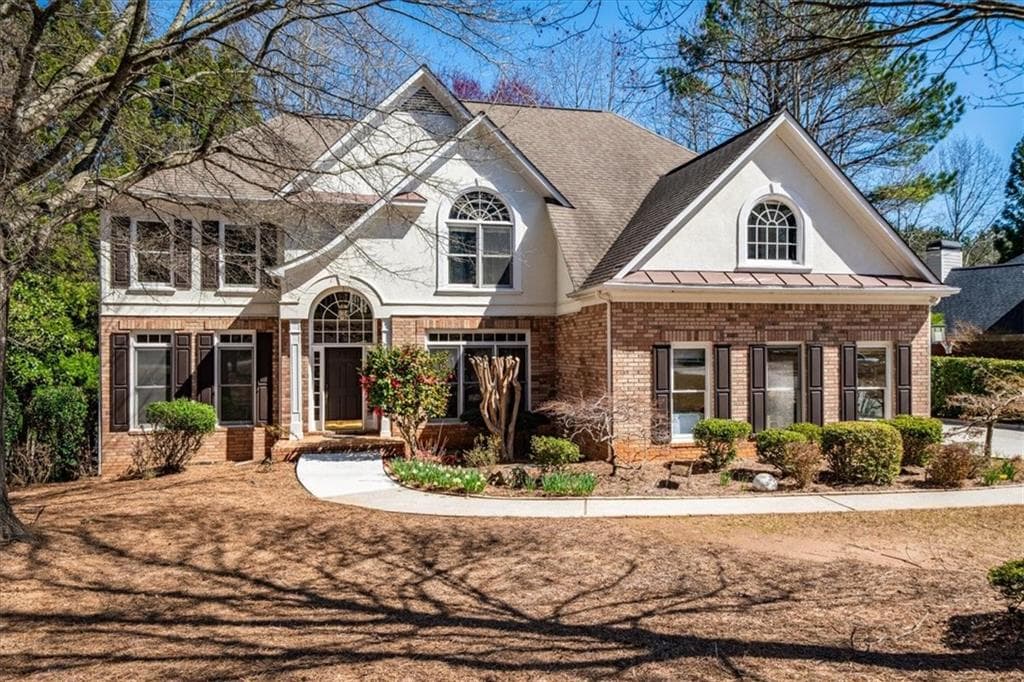 5 bedroom, 4 bathroom single family residence sold at 3353 Glen Devon Lane, Berkeley Lake, GA 30096