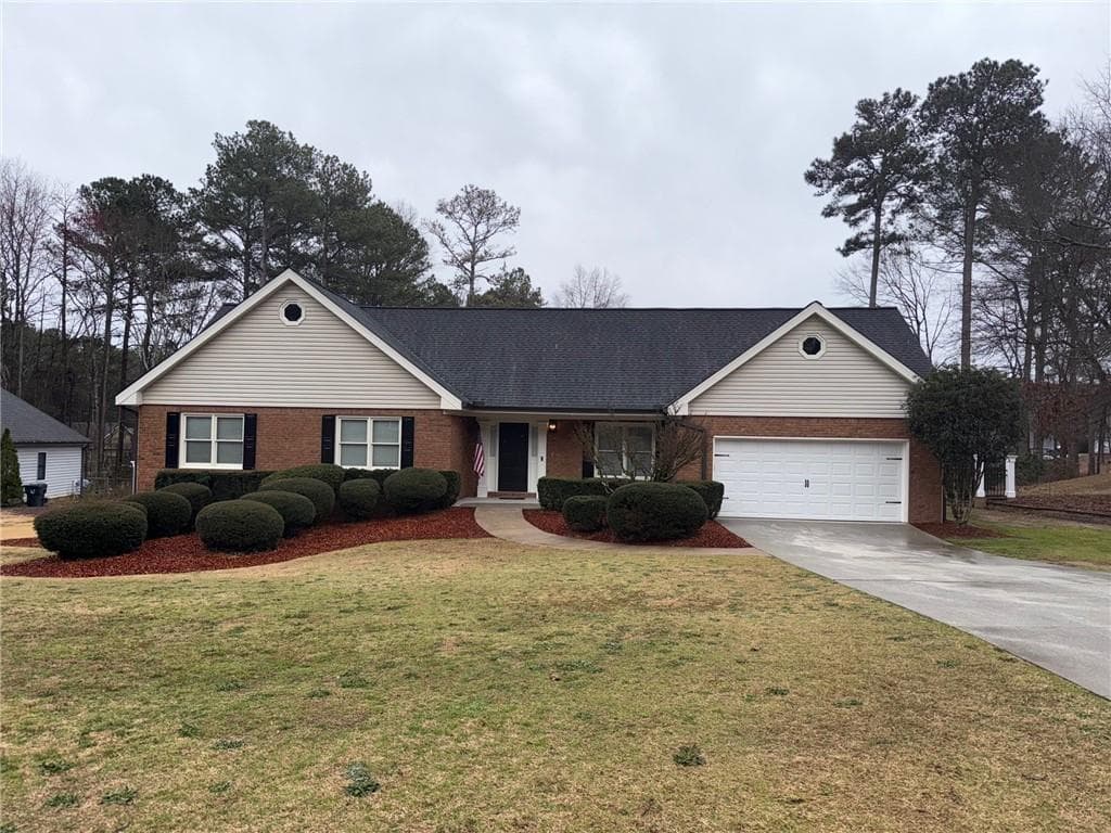 3 bedroom, 3 bathroom single family residence sold at 215 Buck Run, Loganville, GA 30052