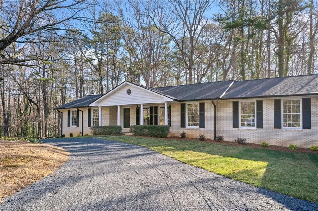 3 bedroom, 3 bathroom single family residence sold at 414 Dogwood Drive, Canton, GA 30114