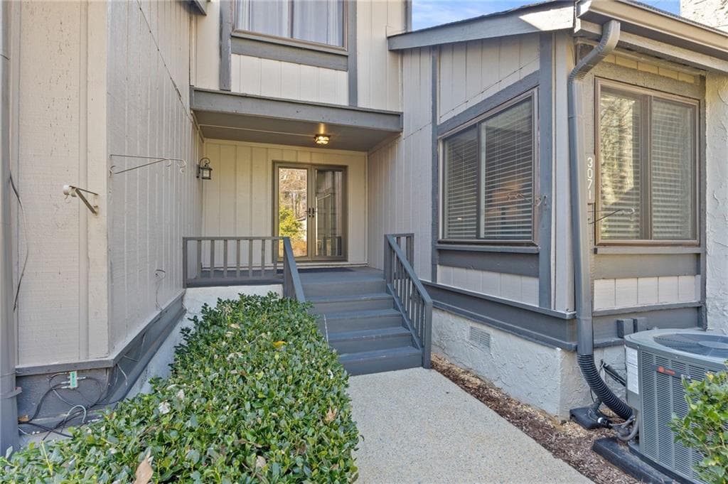3 bedroom, 3 bathroom condominium sold at 3071 Balearic Drive, Marietta, GA 30067