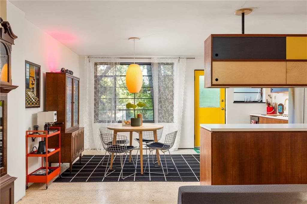 2 bedroom, 1 bathroom condominium sold at 1190 Briarcliff Road 1, Atlanta, GA 30306