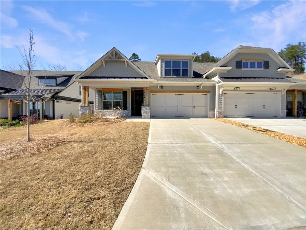 2 bedroom, 3 bathroom, 1,844 sq ft townhouse sold at 272 Laurel Canyon Parkway, Canton, GA 30114