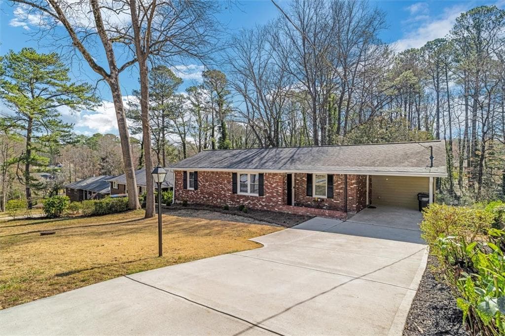 3 bedroom, 2 bathroom single family residence sold at 4941 Crowe Drive, Smyrna, GA 30082