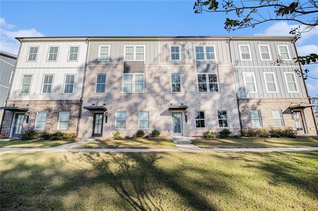 3 bedroom, 4 bathroom townhouse sold at 139 Jameson Drive, Acworth, GA 30102