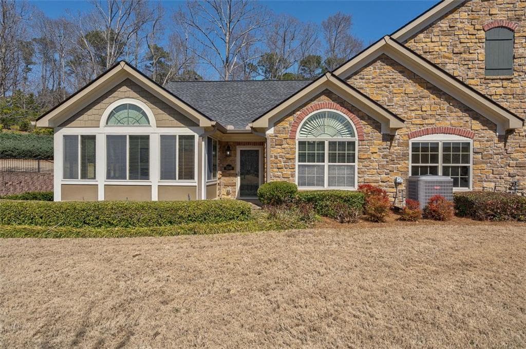 2 bedroom, 2 bathroom condominium sold at 5246 Stone Village Circle 36, Kennesaw, GA 30152