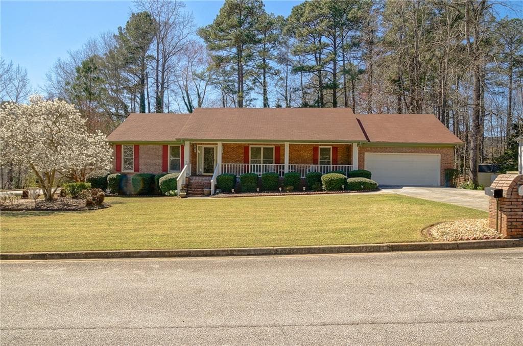 6 bedroom, 4 bathroom single family residence sold at 4791 Wyndale Cir, Conyers, GA 30094