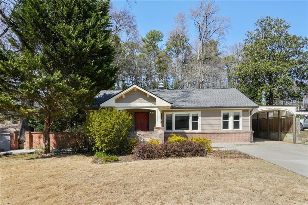 5 bedroom, 3 bathroom single family residence sold at 2592 Valley Stream Drive, Atlanta, GA 30360