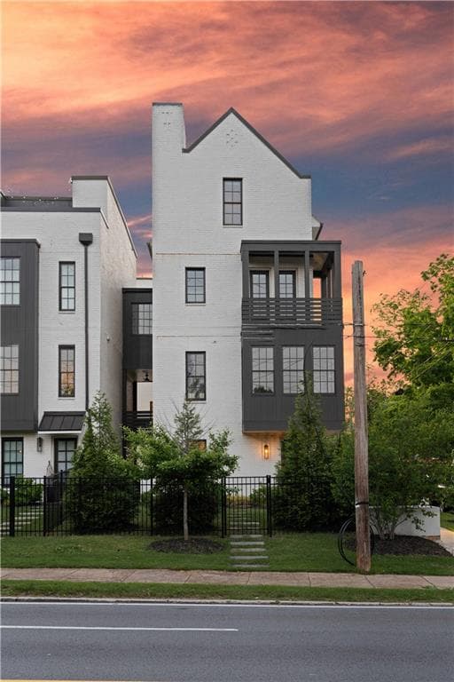 4 bedroom, 5 bathroom townhouse sold at 1261 Virginia Avenue 4, Atlanta, GA 30306