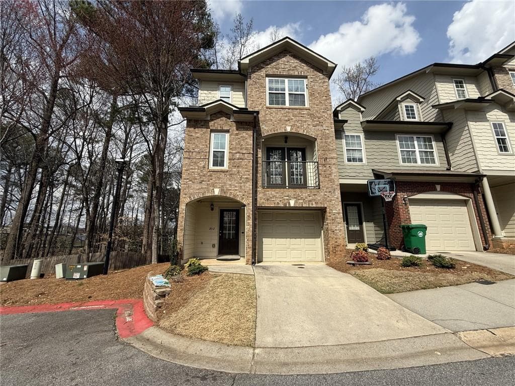4 bedroom, 4 bathroom townhouse sold at 2912 Ashlyn Pointe Drive, Atlanta, GA 30340