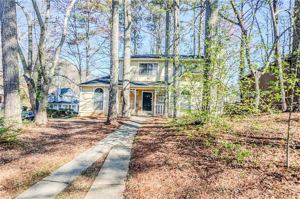 3 bedroom, 3 bathroom single family residence sold at 4726 Old Countryside Circle, Stone Mountain, GA 30083