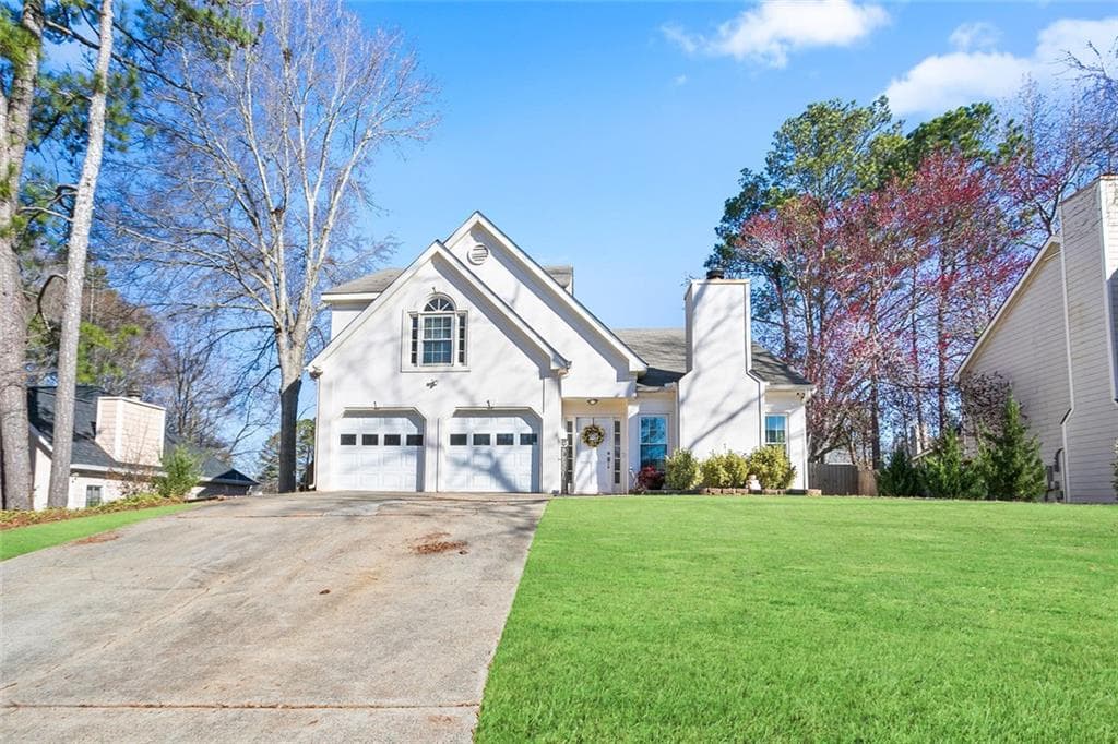 3 bedroom, 3 bathroom single family residence sold at 740 Helga Drive, Woodstock, GA 30188