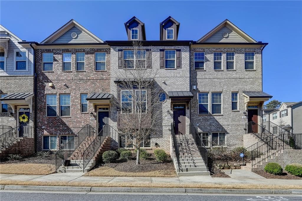 4 bedroom, 4 bathroom townhouse sold at 4498 Dunblane Avenue, Sugar Hill, GA 30518