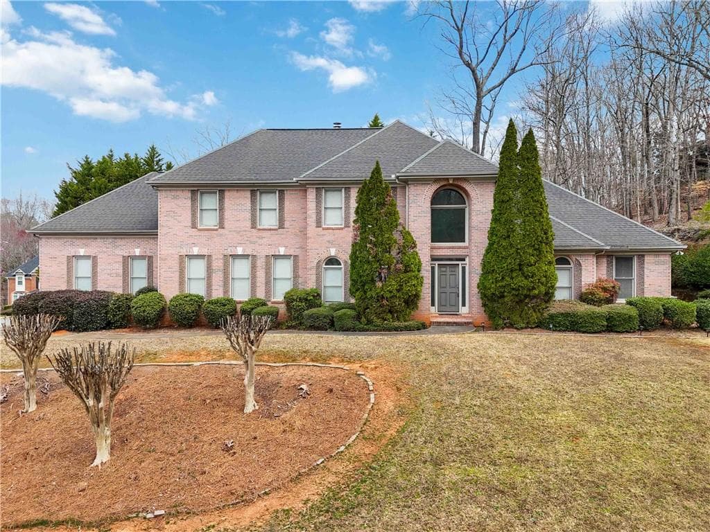 4 bedroom, 4 bathroom single family residence sold at 3605 Summit Gate Drive, Suwanee, GA 30024