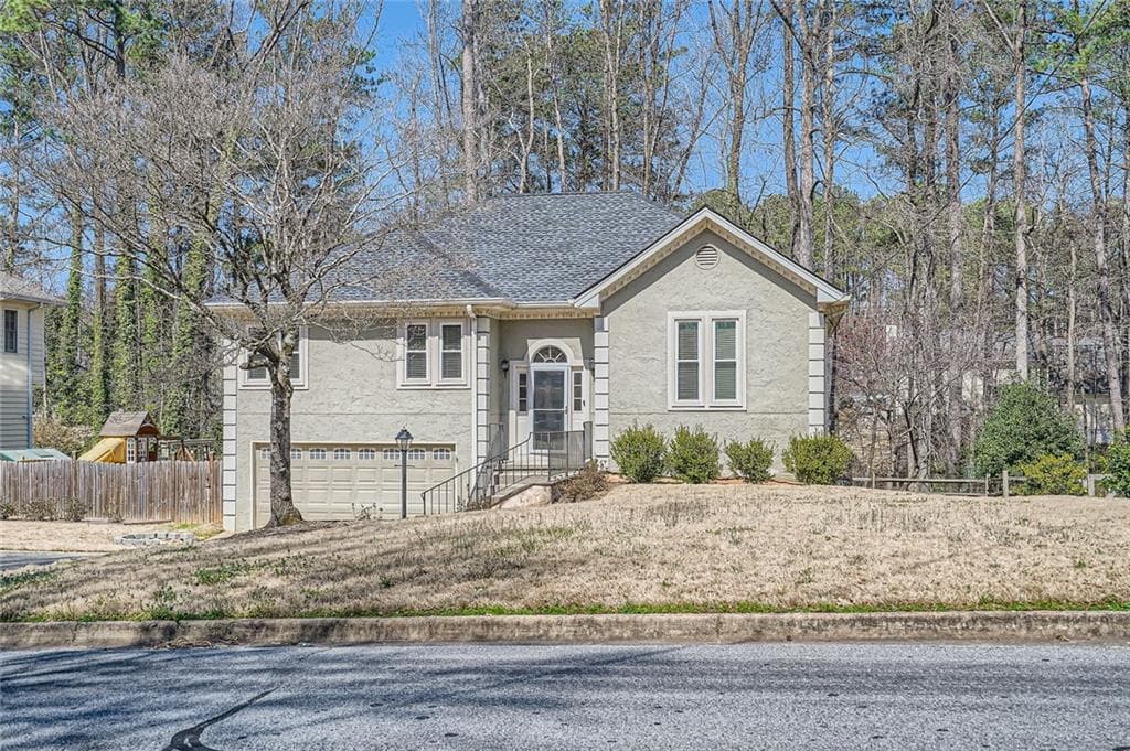3 bedroom, 3 bathroom single family residence sold at 1975 Hunt Crossing Court, Lawrenceville, GA 30043