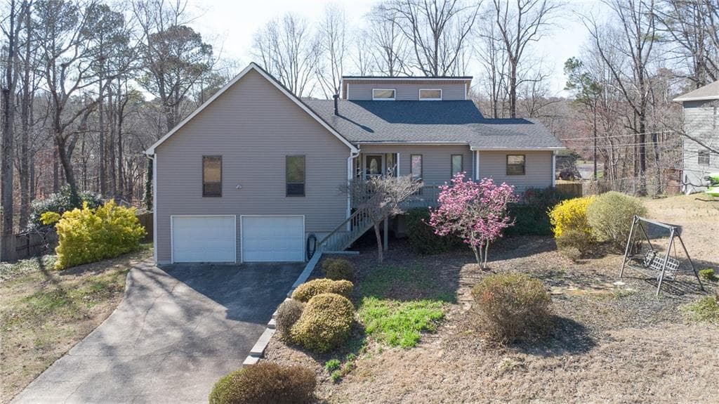 4 bedroom, 3 bathroom single family residence sold at 523 Penny Lane, Woodstock, GA 30188