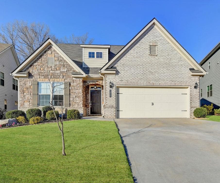 4 bedroom, 3 bathroom single family residence sold at 1450 KADEN Lane, Braselton, GA 30517