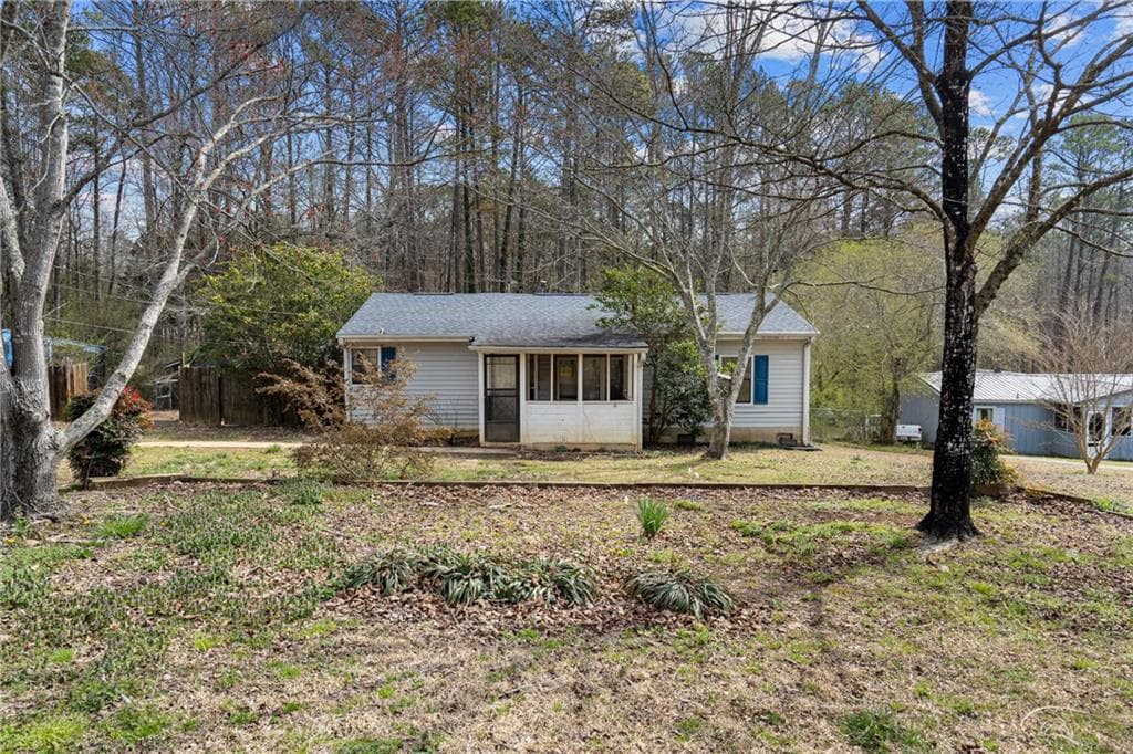 3 bedroom, 2 bathroom single family residence sold at 6219 Holly Ann Street, Acworth, GA 30102