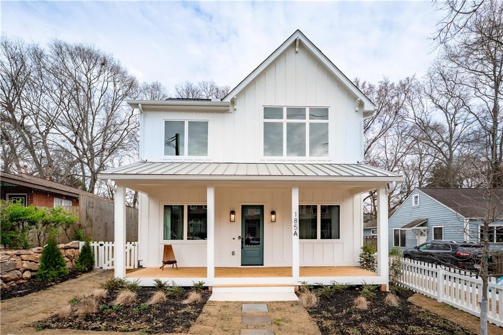 4 bedroom, 3 bathroom townhouse sold at 185 Marion B, Atlanta, GA 30307