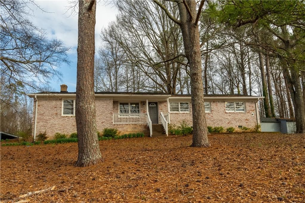 3 bedroom, 2 bathroom, 1,581 sq ft single family residence sold at 110 Rosewood Drive, Dallas, GA 30132