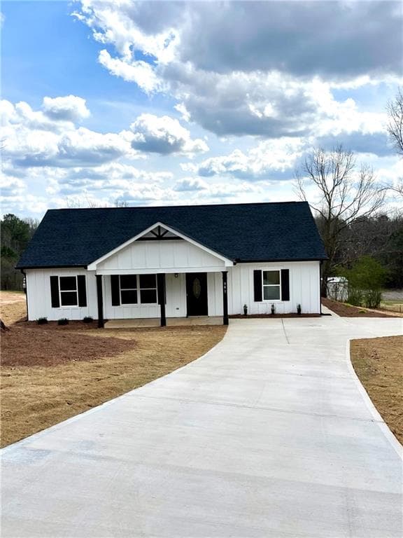 3 bedroom, 2 bathroom single family residence sold at 591 Nails Creek Crossing, Royston, GA 30662