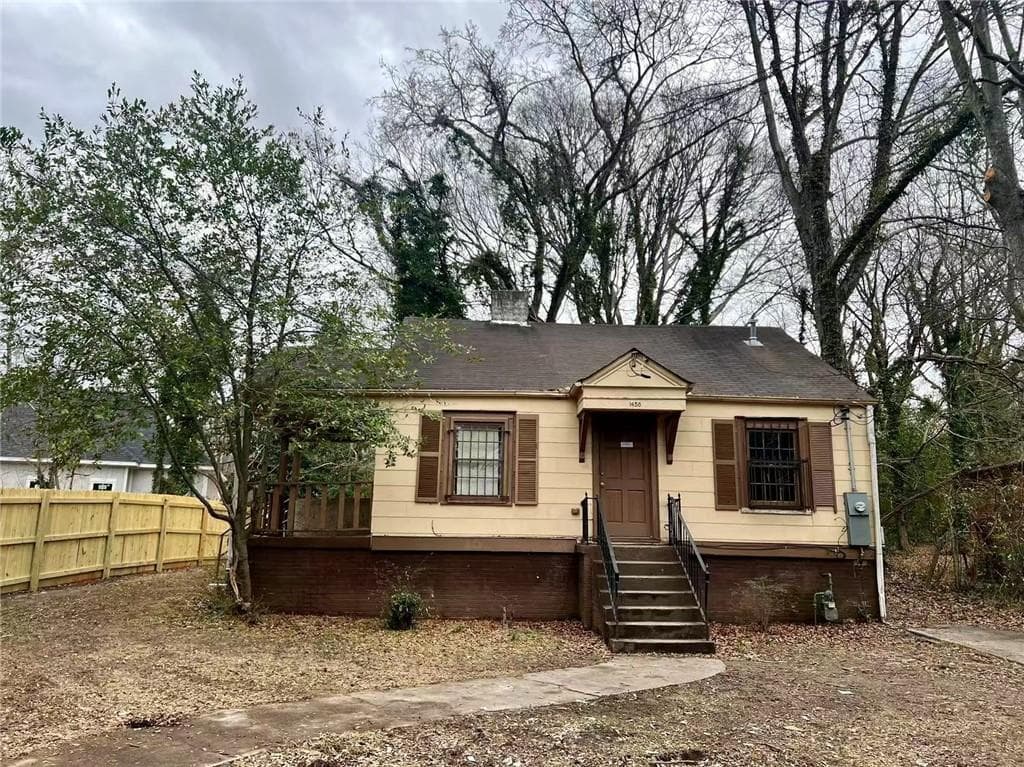 3 bedroom, 2 bathroom single family residence sold at 1458 Olive Street, Atlanta, GA 30310