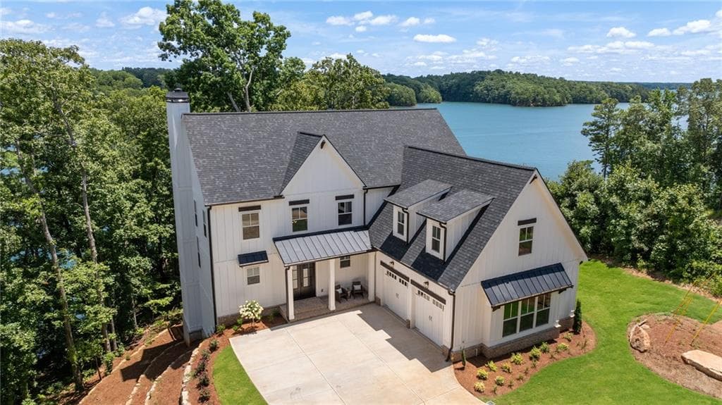 5 bedroom, 5 bathroom single family residence sold at 9720 Peninsula Drive, Gainesville, GA 30506