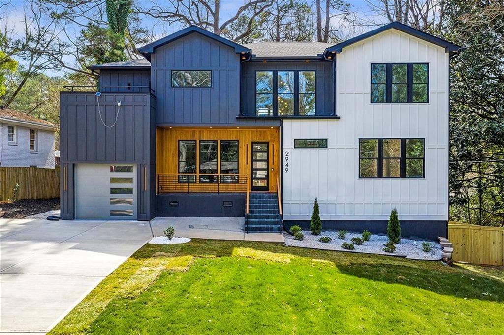 5 bedroom, 6 bathroom single family residence sold at 2949 Laguna Drive, Decatur, GA 30032