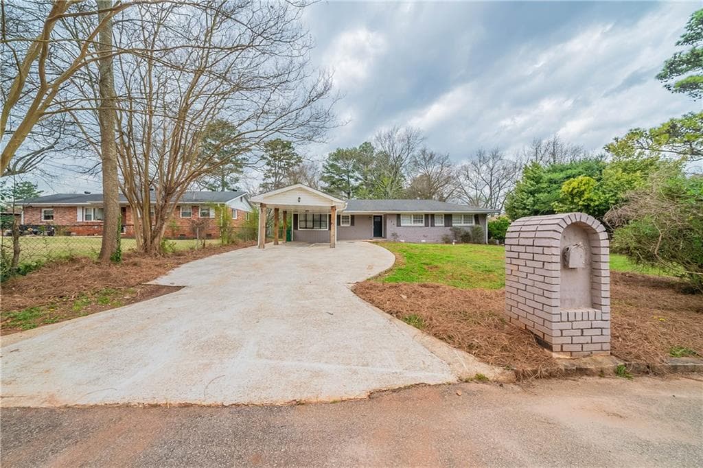 5 bedroom, 3 bathroom, 1,776 sq ft single family residence sold at 3680 Brookcrest Circle, Decatur, GA 30032