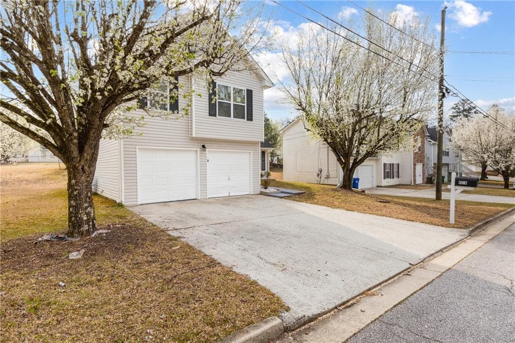 3 bedroom, 3 bathroom single family residence sold at 4314 WARD BLUFF Court, Ellenwood, GA 30294