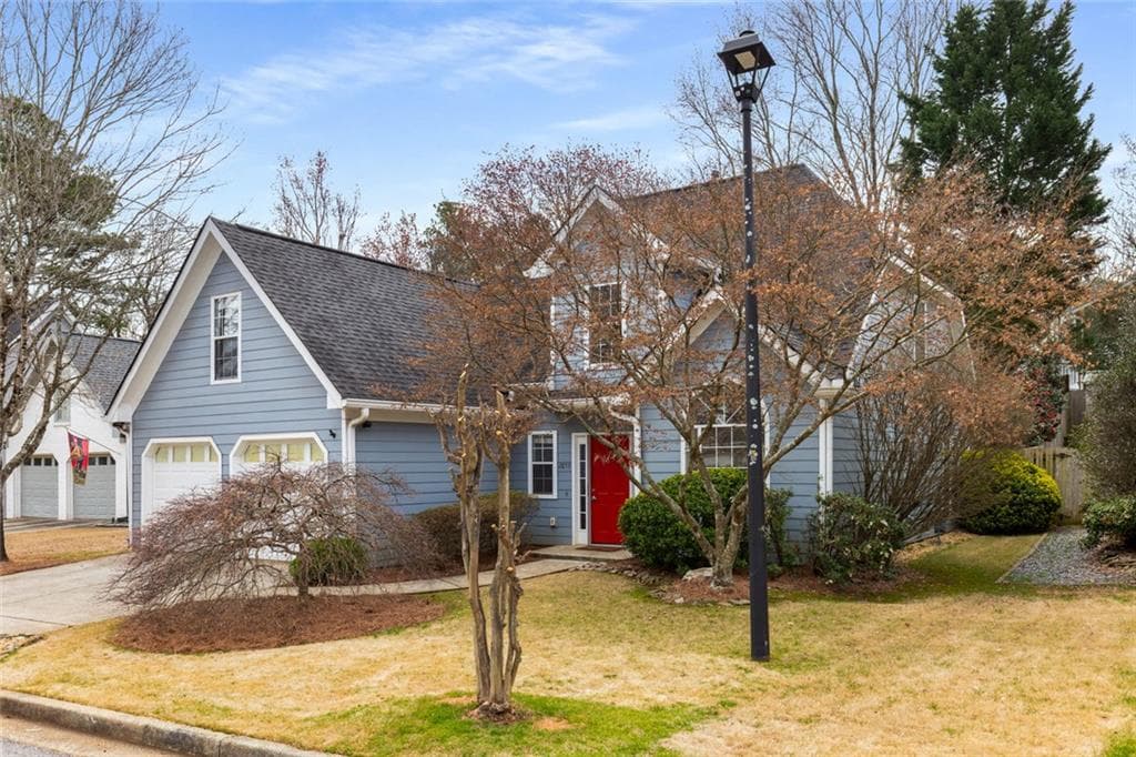 3 bedroom, 3 bathroom single family residence sold at 2859 Royal Bluff, Decatur, GA 30030
