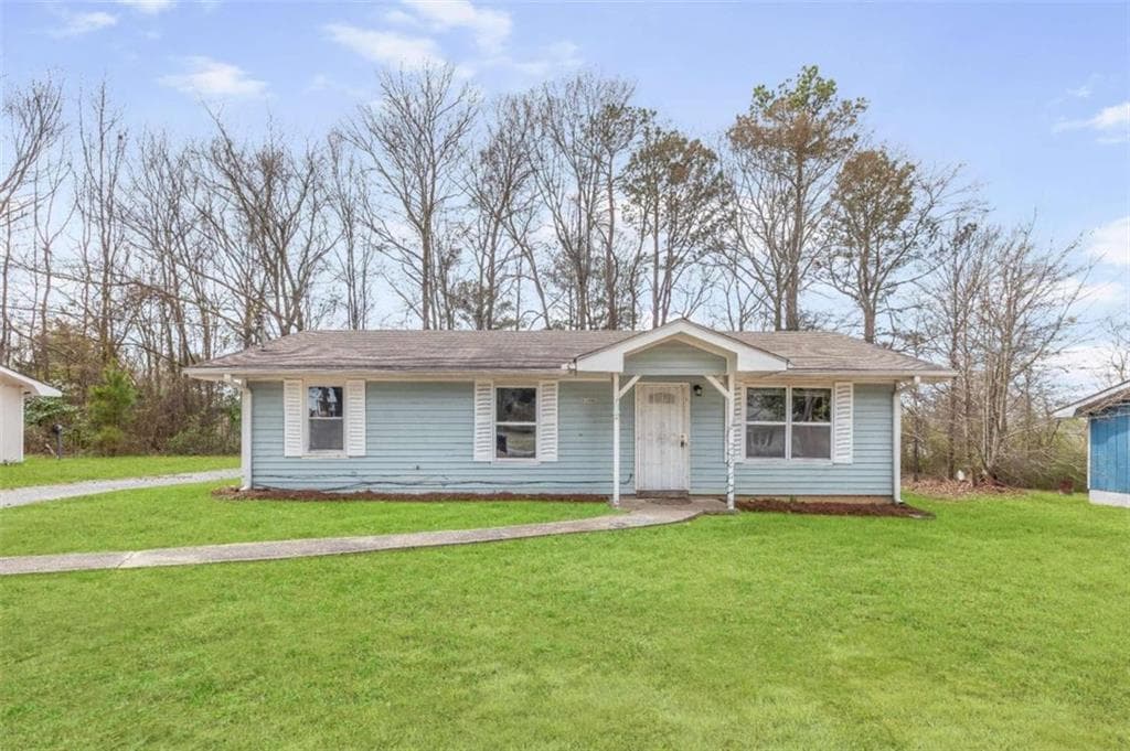 3 bedroom, 1 bathroom single family residence sold at 8199 Cousins Street, Douglasville, GA 30134
