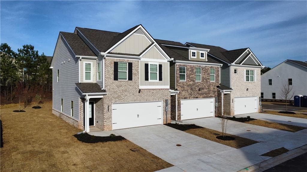 3 bedroom, 3 bathroom townhouse sold at 167 Belldown Court, Mcdonough, GA 30253