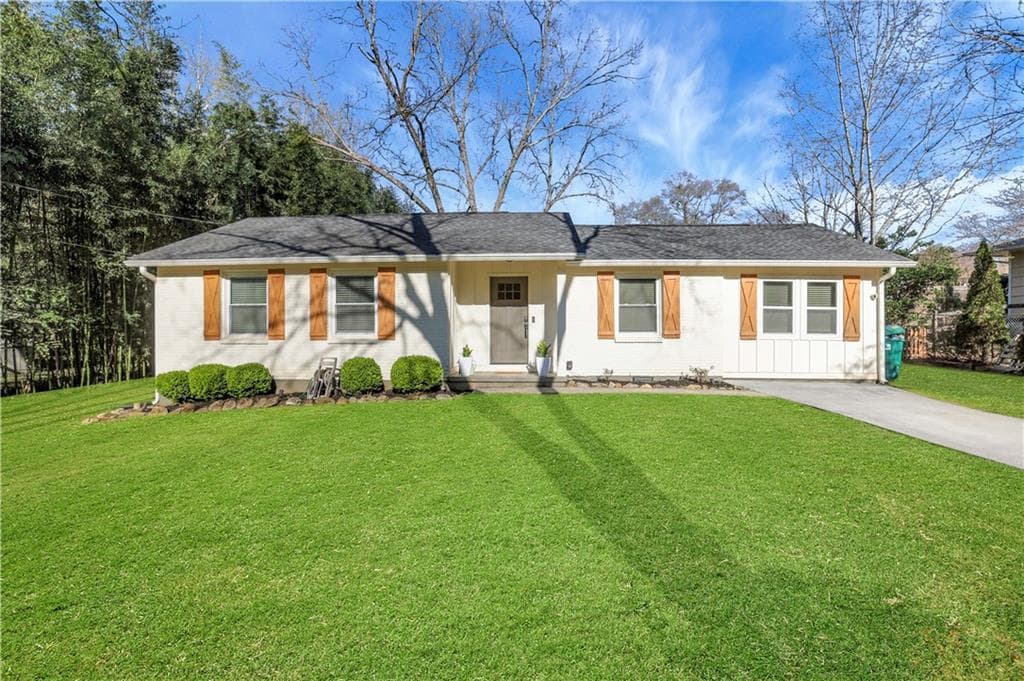 3 bedroom, 2 bathroom single family residence sold at 3096 Highland Drive, Smyrna, GA 30080