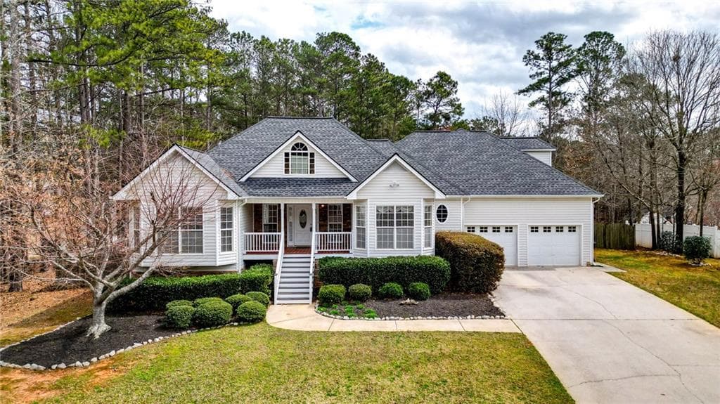 3 bedroom, 2 bathroom single family residence sold at 120 Severn Way, Dallas, GA 30132