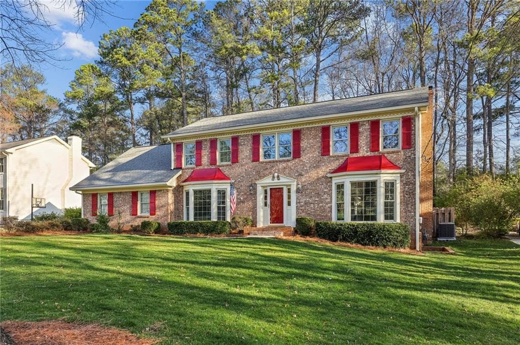 5 bedroom, 3 bathroom single family residence sold at 1334 Wyntercreek Lane, Dunwoody, GA 30338