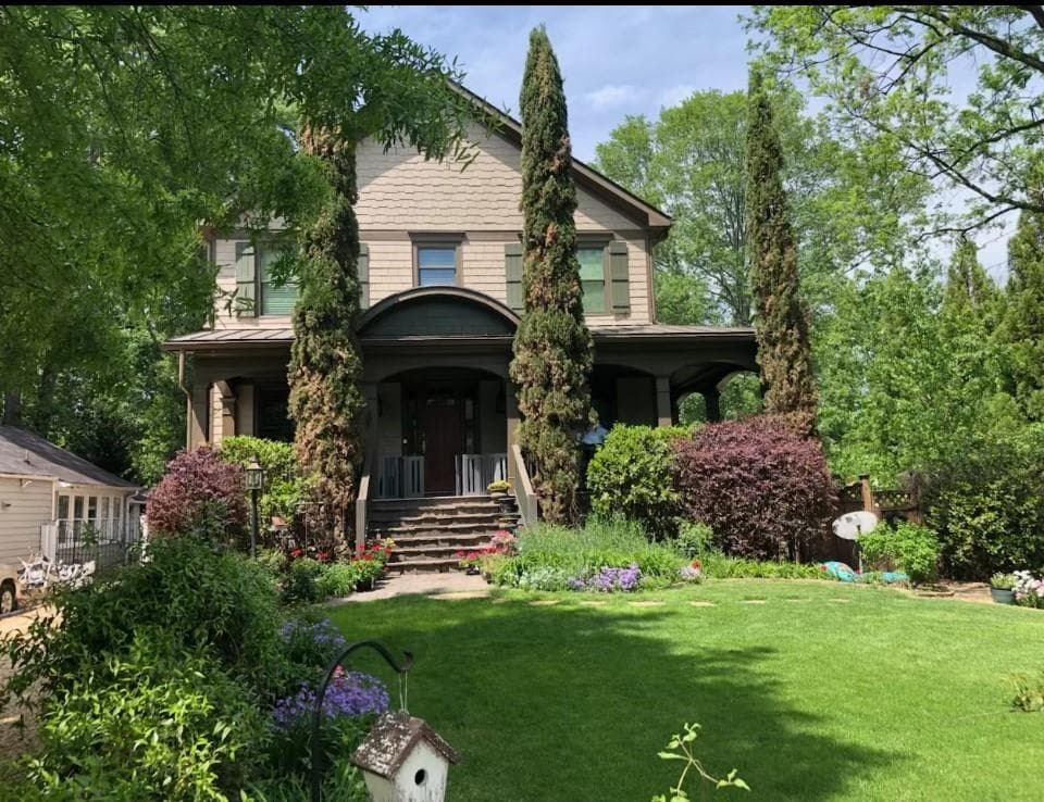 4 bedroom, 5 bathroom single family residence sold at 1214 Oglethorpe Avenue, Brookhaven, GA 30319