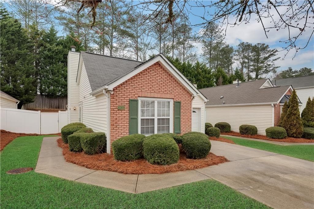 2 bedroom, 2 bathroom single family residence sold at 1029 Daventry Crossing, Woodstock, GA 30188