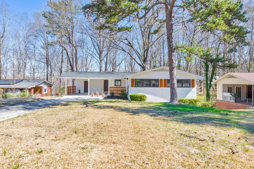 4 bedroom, 3 bathroom single family residence sold at 2419 Edgewater Drive, Atlanta, GA 30311