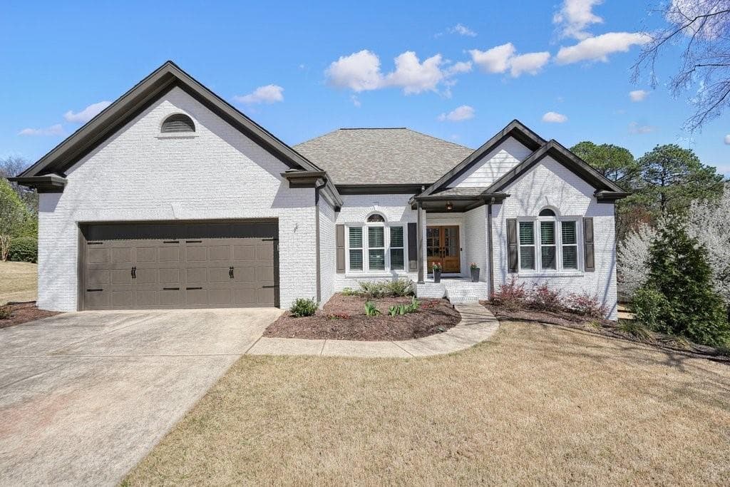 5 bedroom, 3 bathroom single family residence sold at 1090 Compton Way, Suwanee, GA 30024