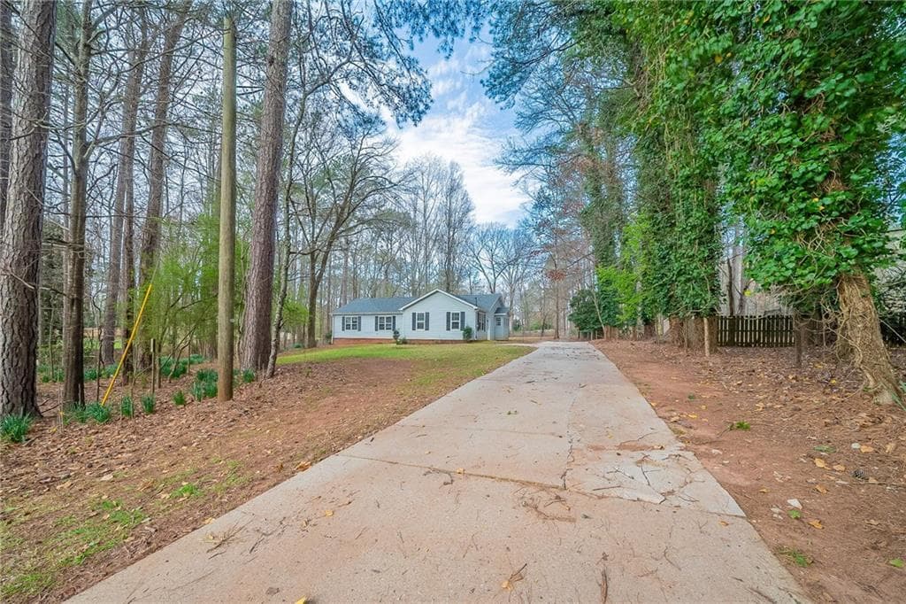 3 bedroom, 2 bathroom single family residence sold at 270 Merrydale Drive, Fayetteville, GA 30215