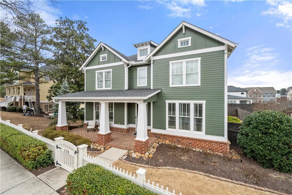 4 bedroom, 4 bathroom single family residence sold at 174 Kelly Street, Norcross, GA 30071