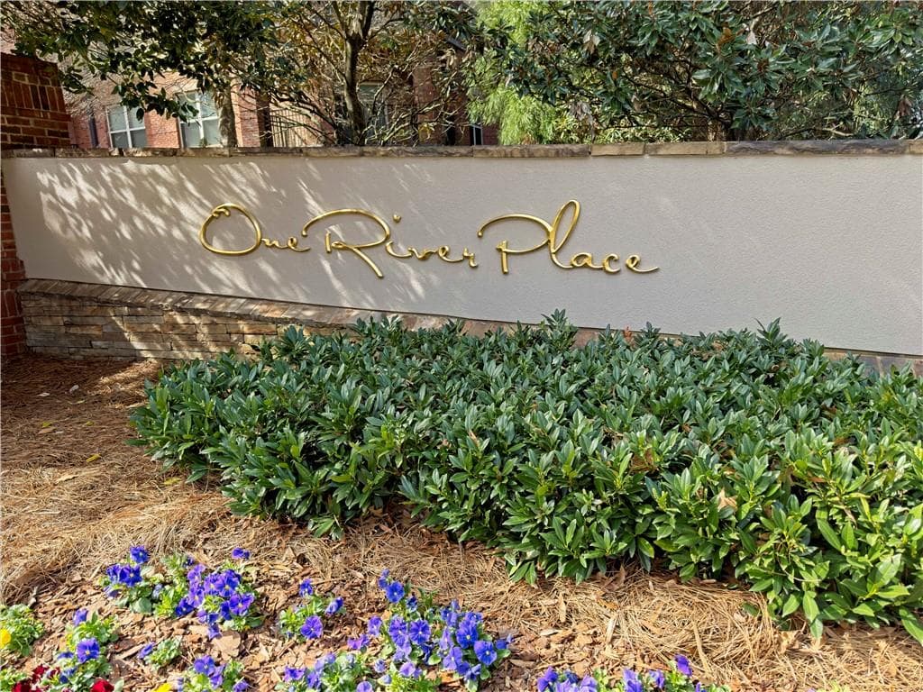 2 bedroom, 2 bathroom, 1,310 sq ft condominium sold at 200 River Vista Drive 736, Atlanta, GA 30339